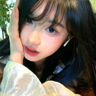 衣柜里的猫